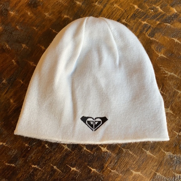 Roxy Reversible Black/White Checkered Hat - Picture 3 of 5